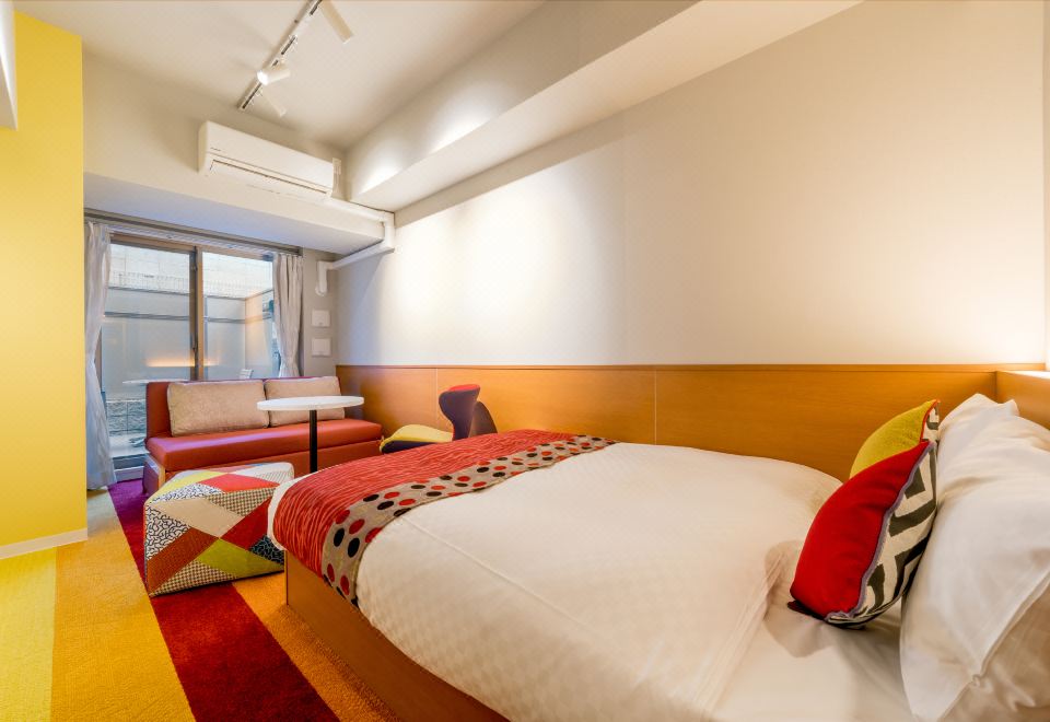 露台双人床房（4人）