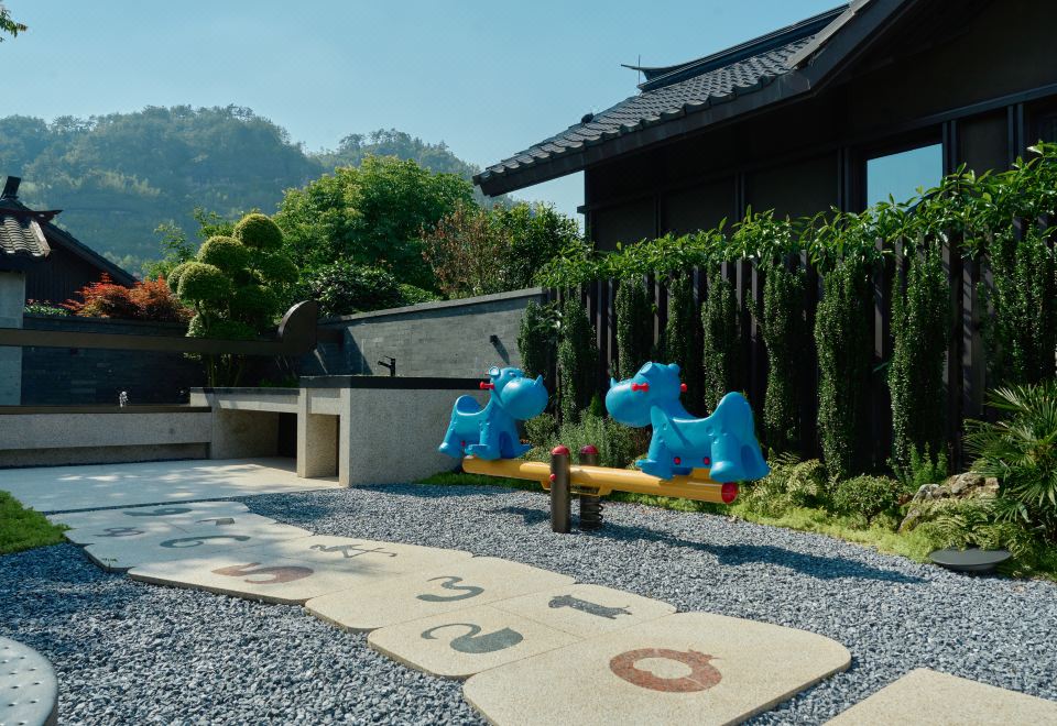 HALOYON VILLA WUYIPalatial Family Friendly Villa