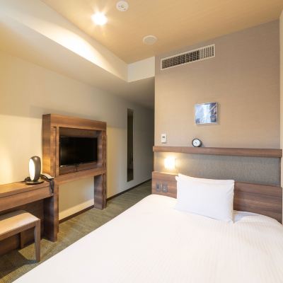 Premium floor Semi-Double Room Non-Smoking Hotel Keihan Yodoyabashi Promo Code