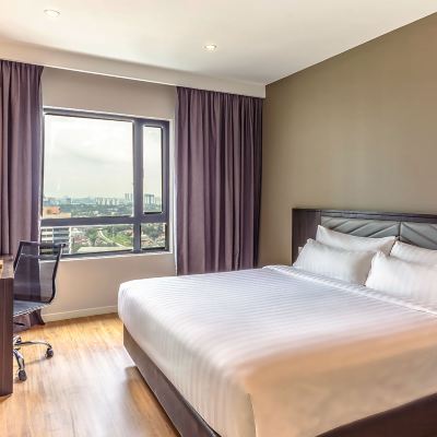 行政一卧室套房特大床 蘇阿薩納全套房酒店優惠