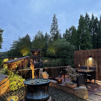 雅韻居（陽台景觀家庭套房） 上海朱家角雅韻居客棧優惠