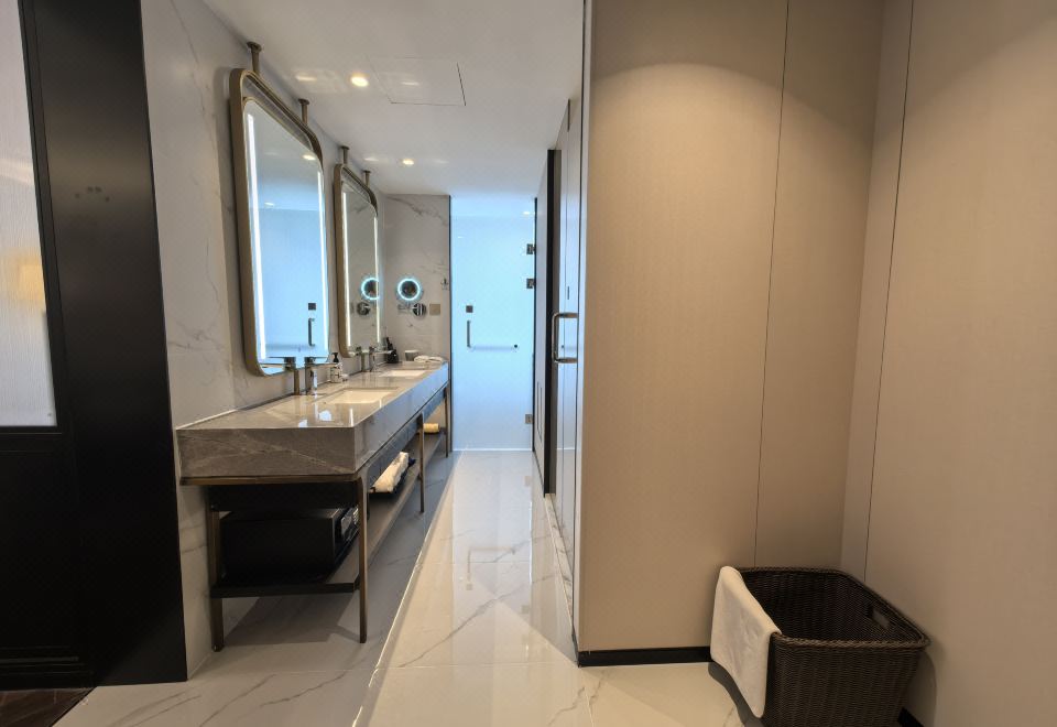 行政尊享套房（功夫茶具-乳膠枕頭-智能客控）