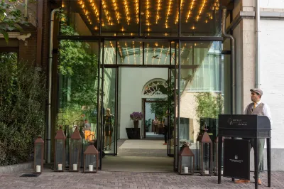 Botanic Sanctuary Antwerp Hotel a 
