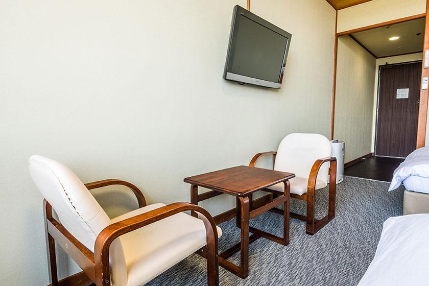 经济双床房，带室内浴缸，禁烟