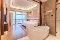 Huazhou Huaxun Wyndham Hotel