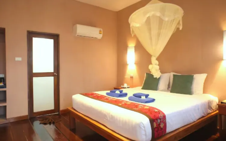 เลย์มายาคอทเทจ