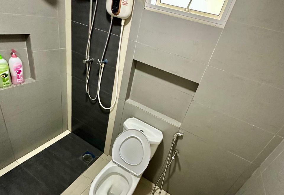 一室房，一张特大床, 享景观房（Champs Elysees King Studio + Sunset Corner View）