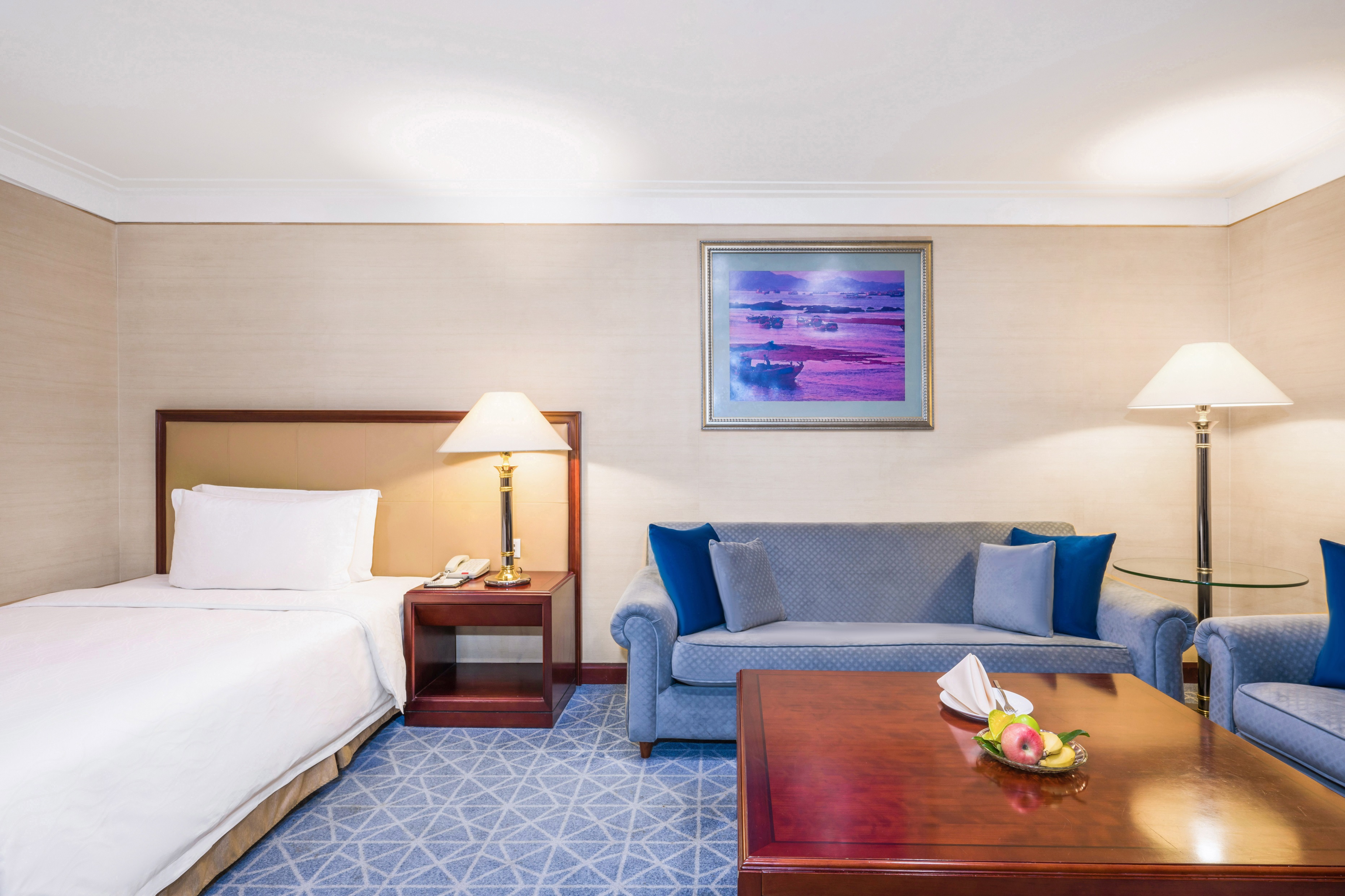 双卧三床房 家庭三人间 中庭花园