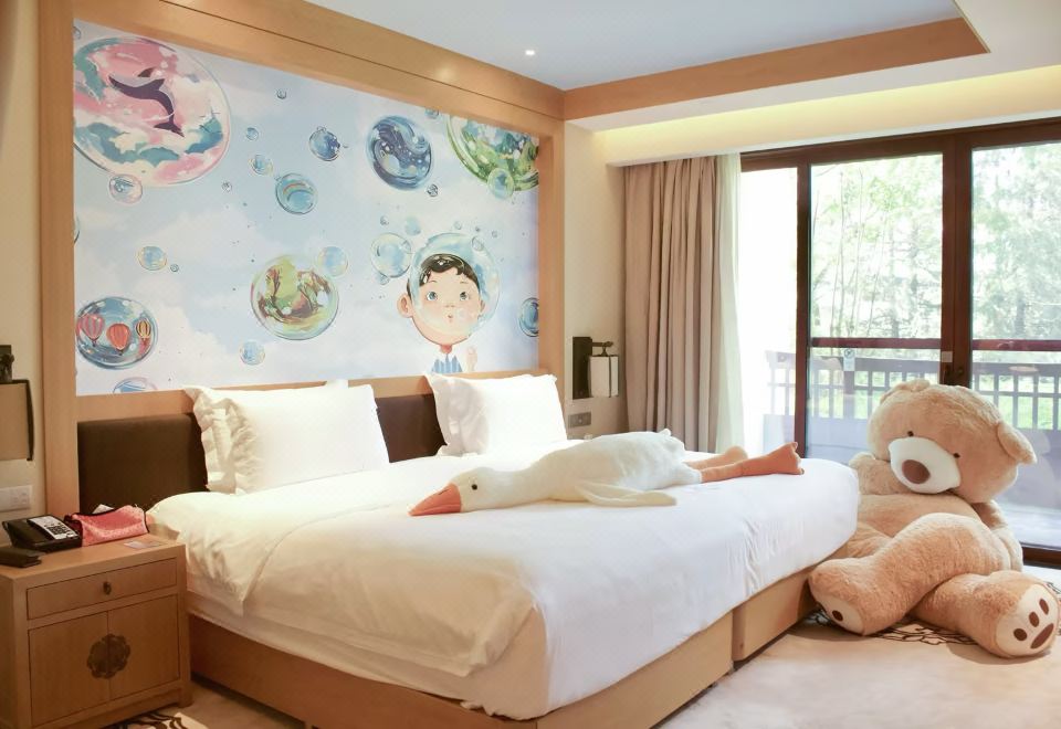 體感遊戲主題大床房（圓形浴缸·落地窗·獨立陽台）