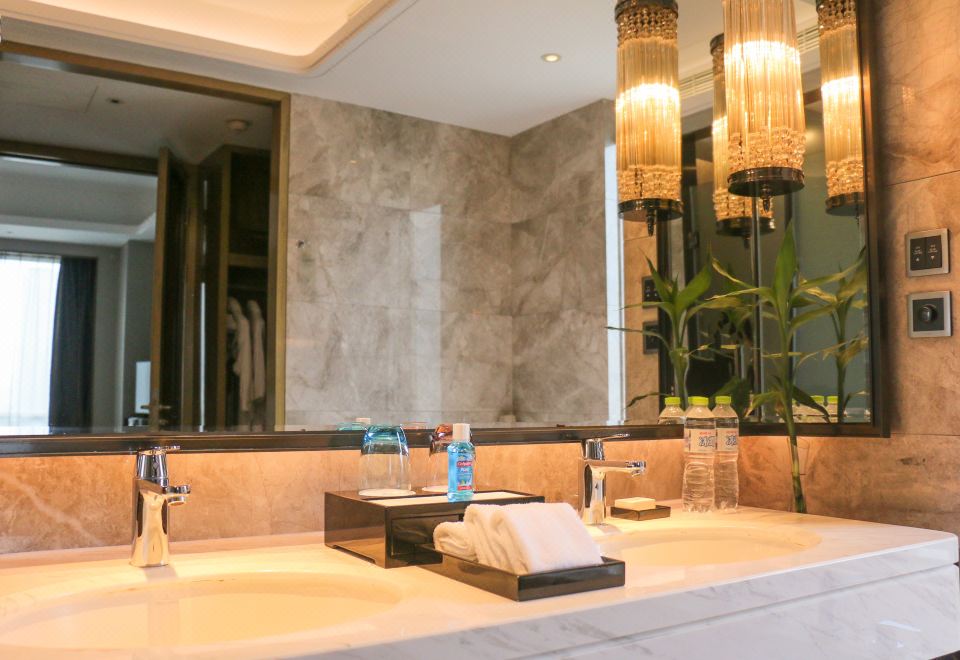 家庭套房 | Plus+四人双衞 |迷你荷里活床|