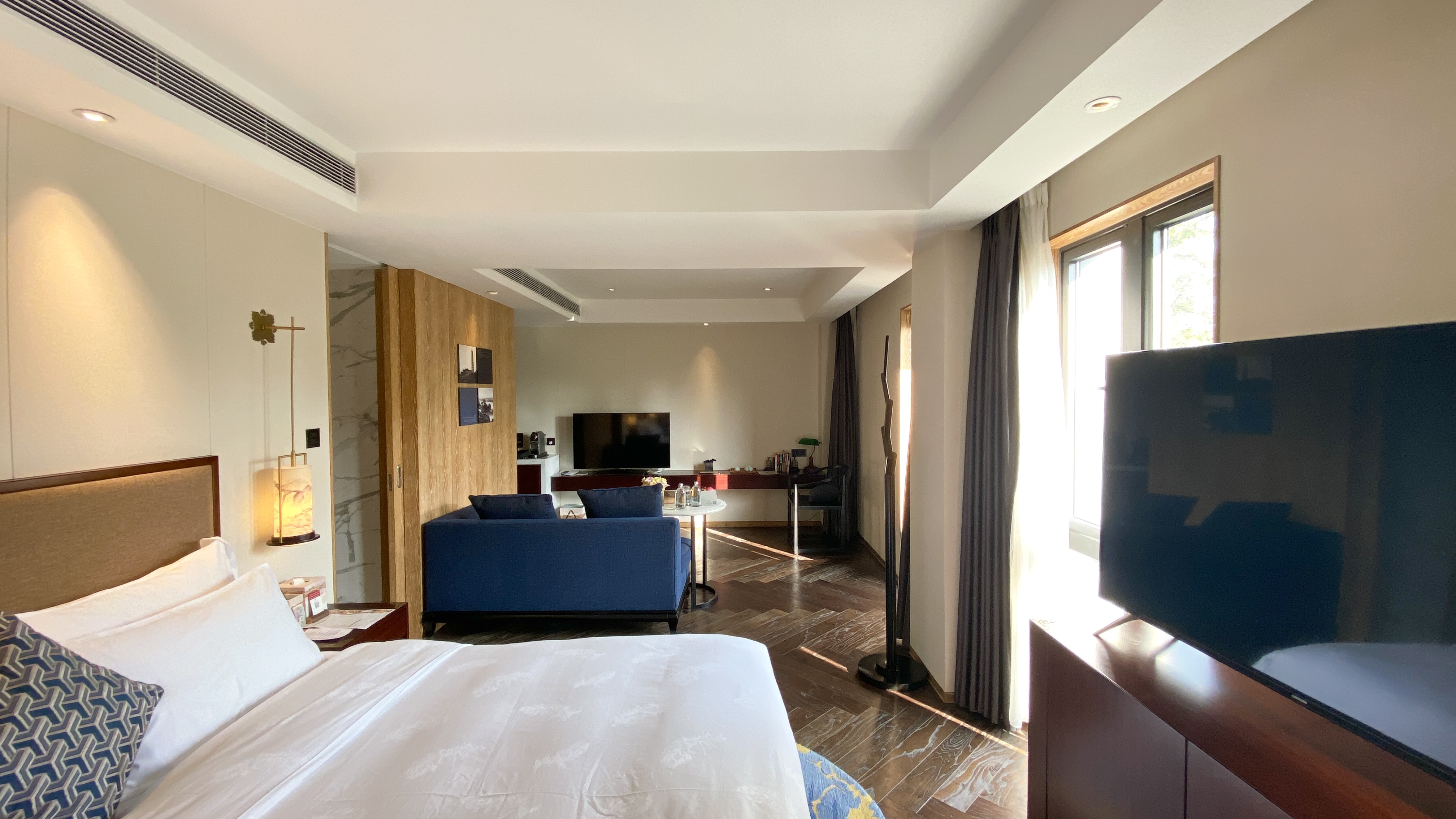 商滙·红棉城景套房（深泡浴缸+高奢洗护品）