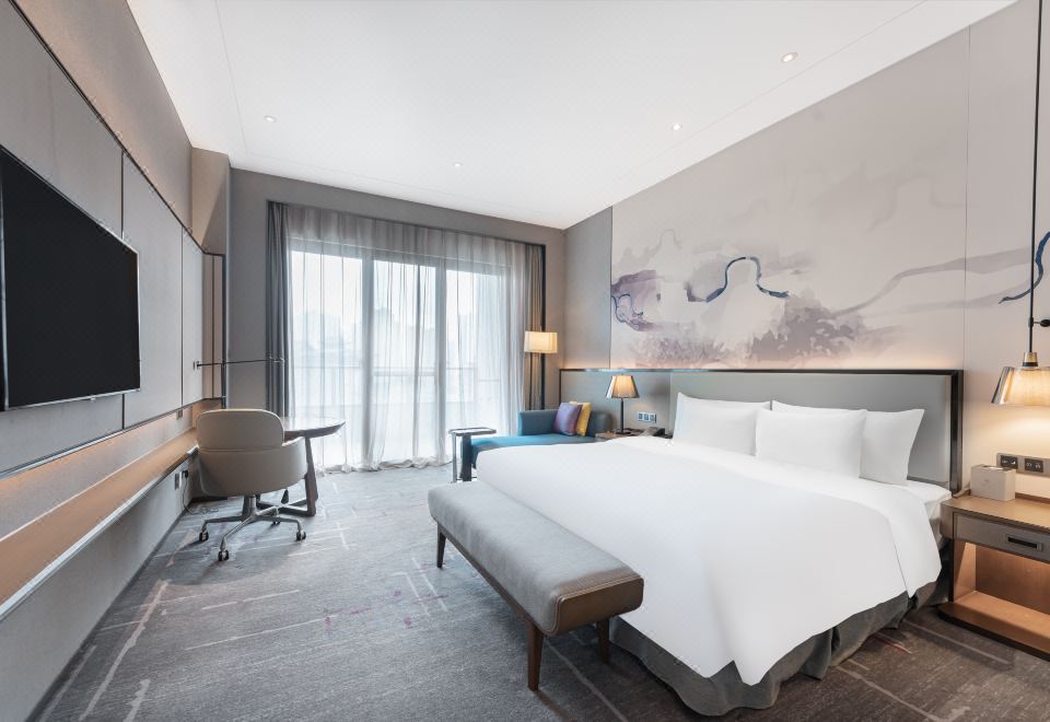 雪遥行政湖景大床房