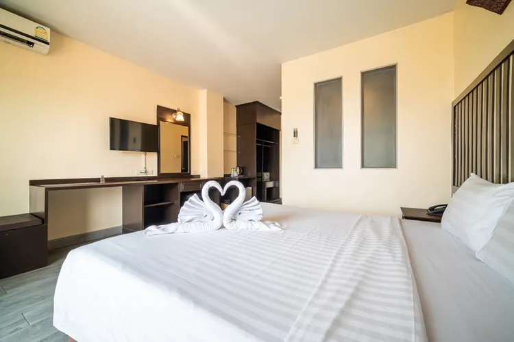 พรีเมียร์ ดีลักซ์ เตียงใหญ่
