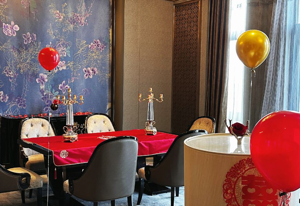 Wanda Vista HarbinDeluxe Wedding Room