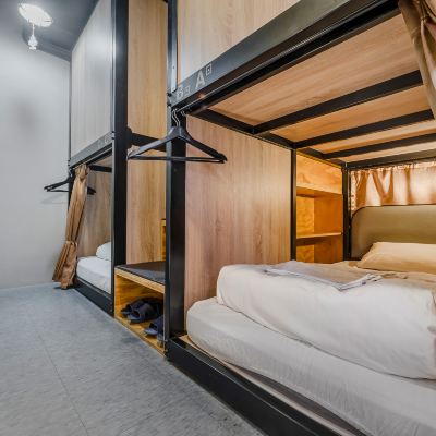 Bed In Four Persom Private Room (without Window)