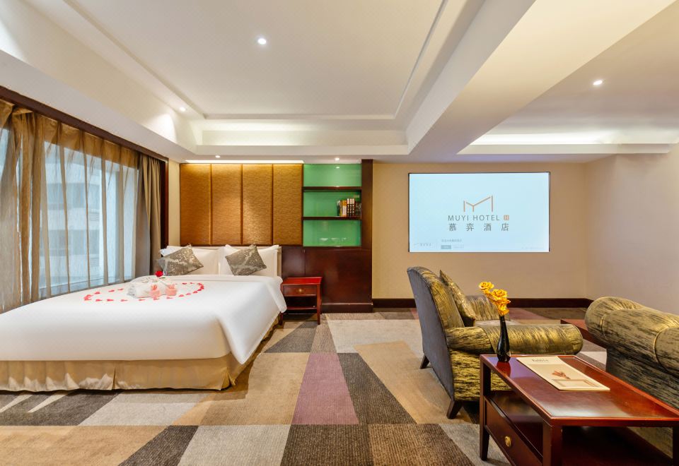 巨幕影音家庭套雙床房