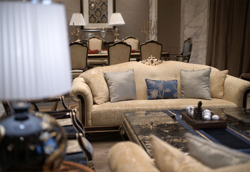 總統套房-獨立會客廳-吧枱-超大衣帽間-書房