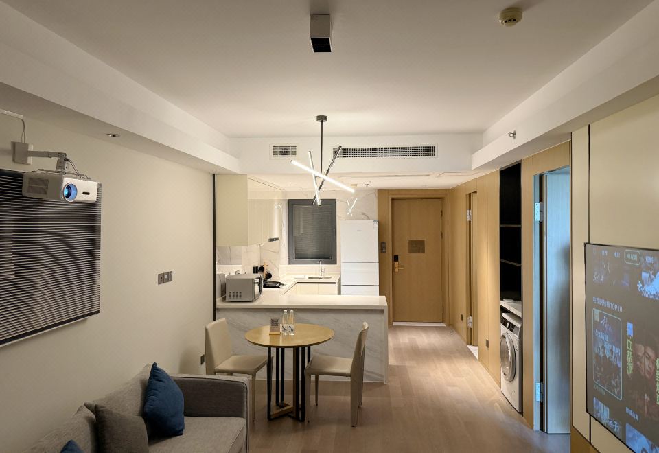 柏薇影音單臥套房（4K巨幕+影視會員+智能投屏）