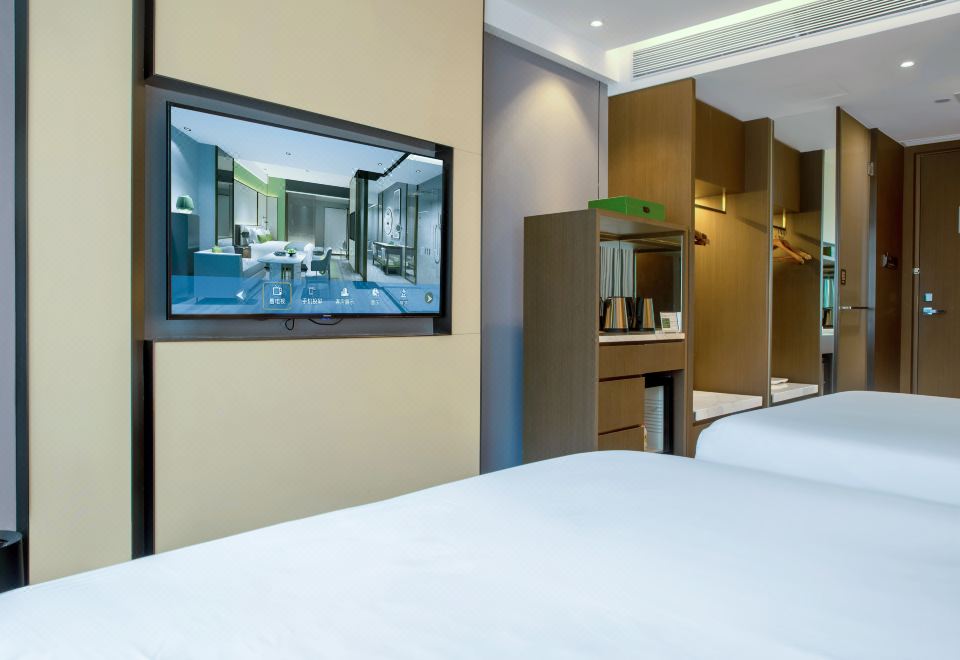 金致双床房（电视投屏+小冰箱+宽大行李架）