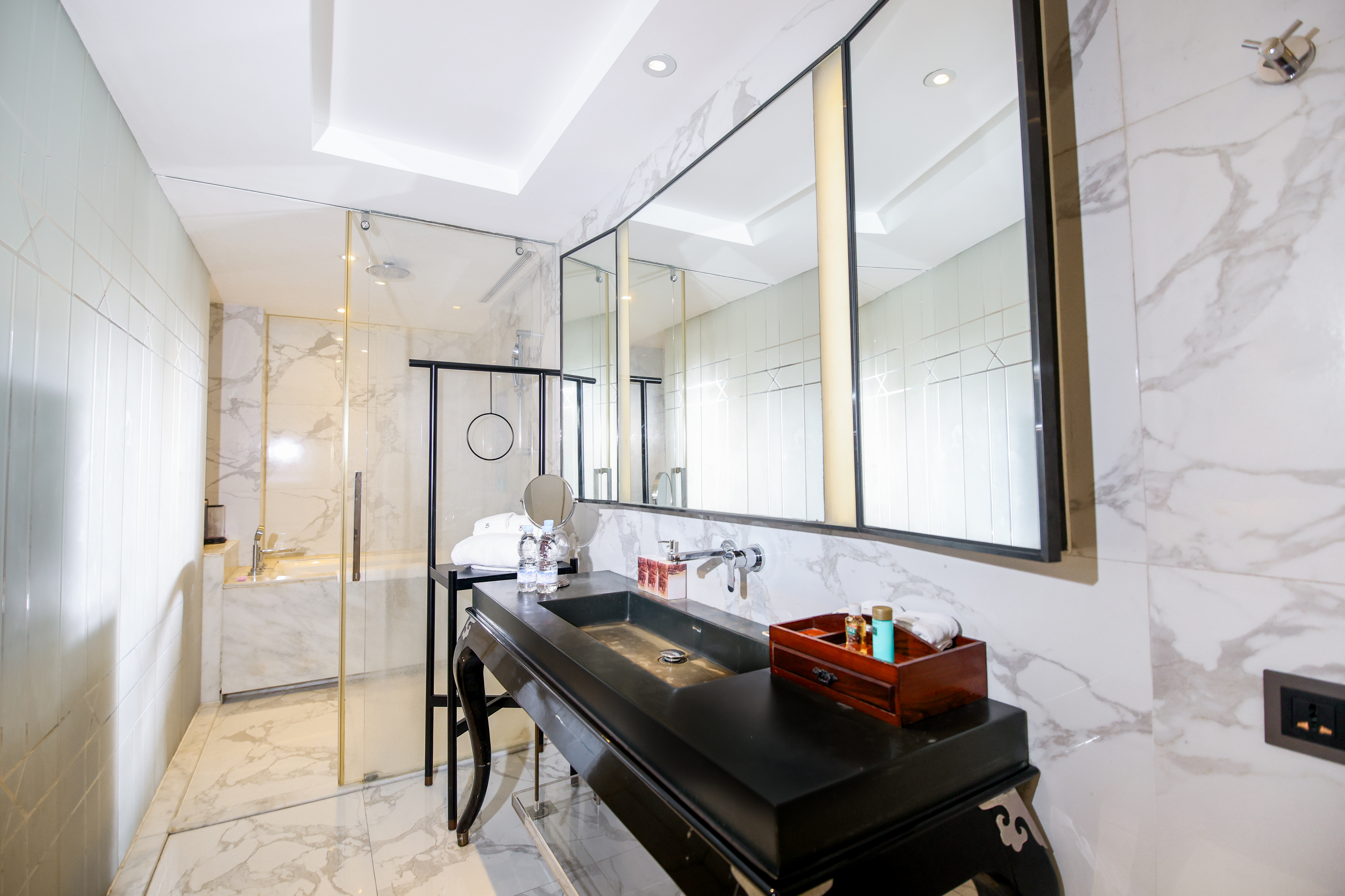 水舞·江景阳台大床房（180°江景阳台+高奢洗护品）