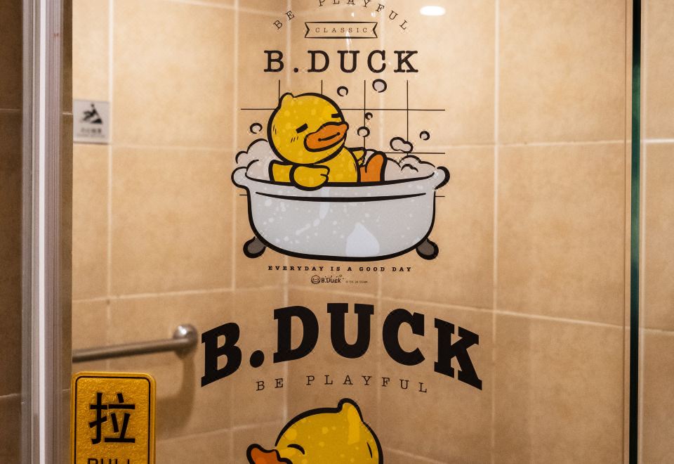 Jinling Mandarin Garden Hotel NanjingFamily-friendly 2-bed Room