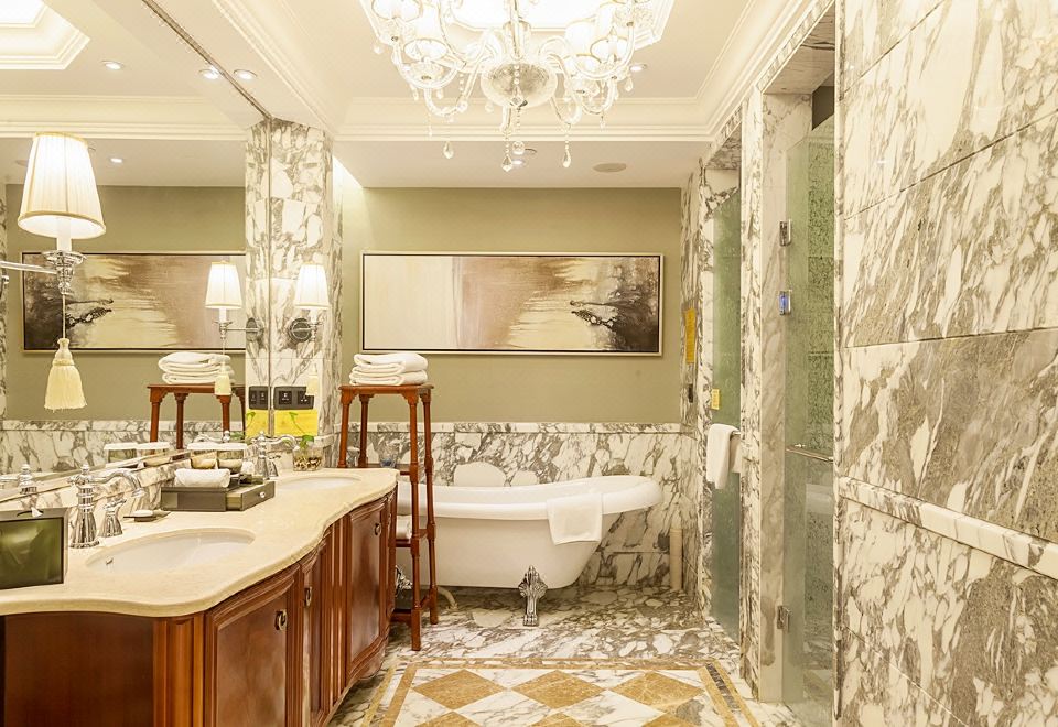 行政商务海景套房