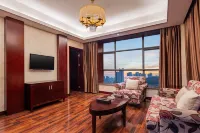 Howard Johnson Park Plaza Hotel (Jingshan Railway Station Inn)