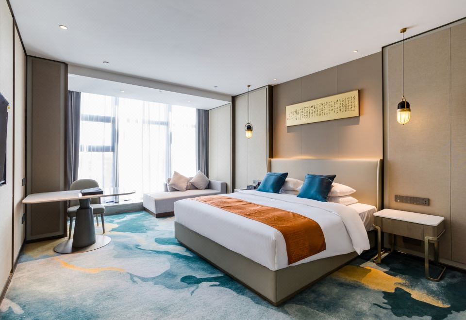 Superior Business Smart Room (Double Bed)