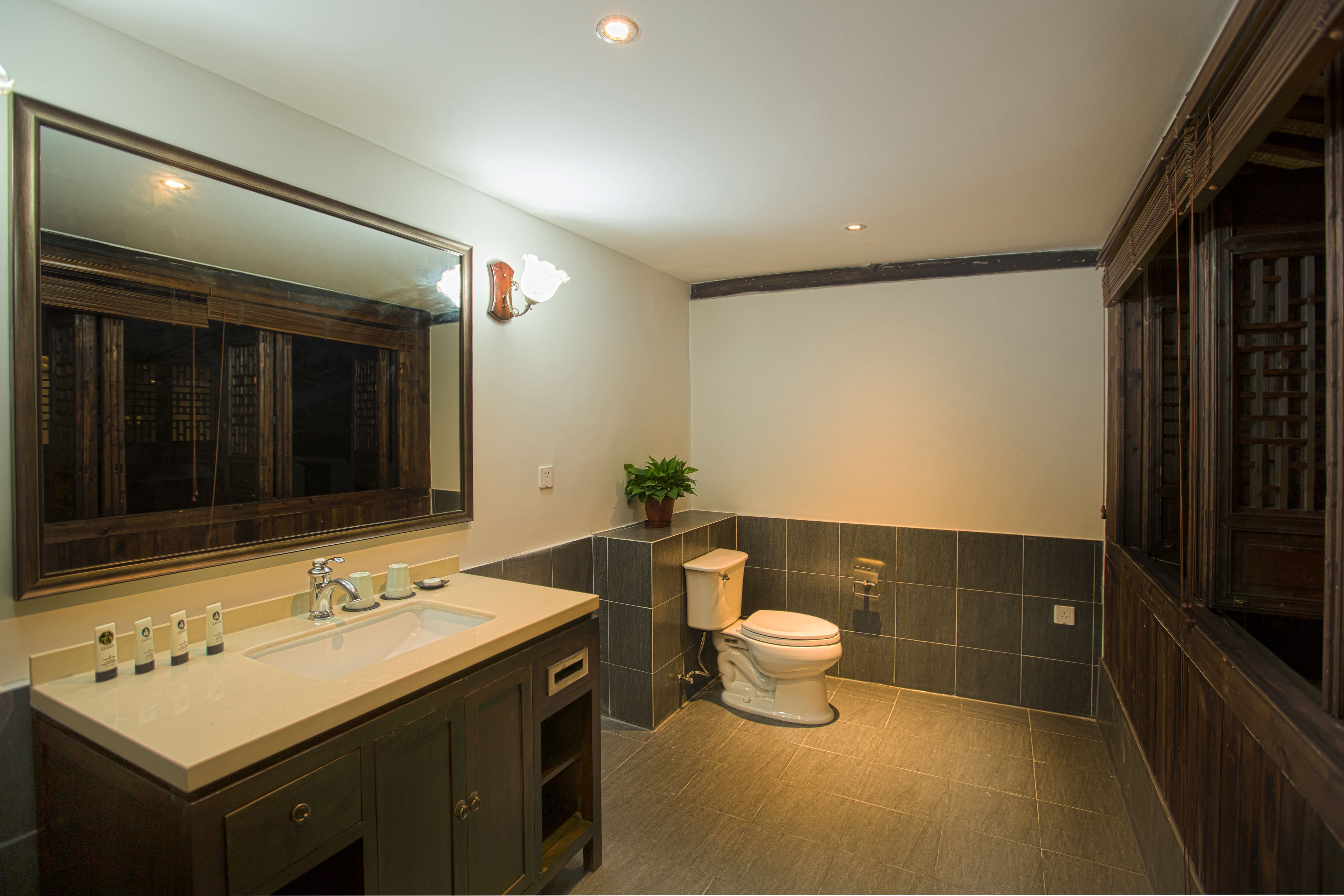 独栋·三卧一厅江南庭院（二四六）（绝美雕花床+园林小院+民国会客厅）