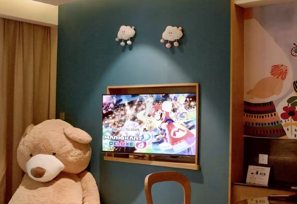 體感遊戲主題大床房（圓形浴缸·落地窗·獨立陽台）