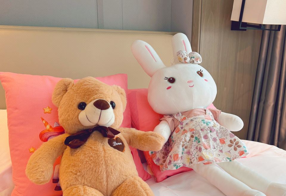 家庭双床房（智能客控+蓝牙音响+豪华浴缸+小童玩具）