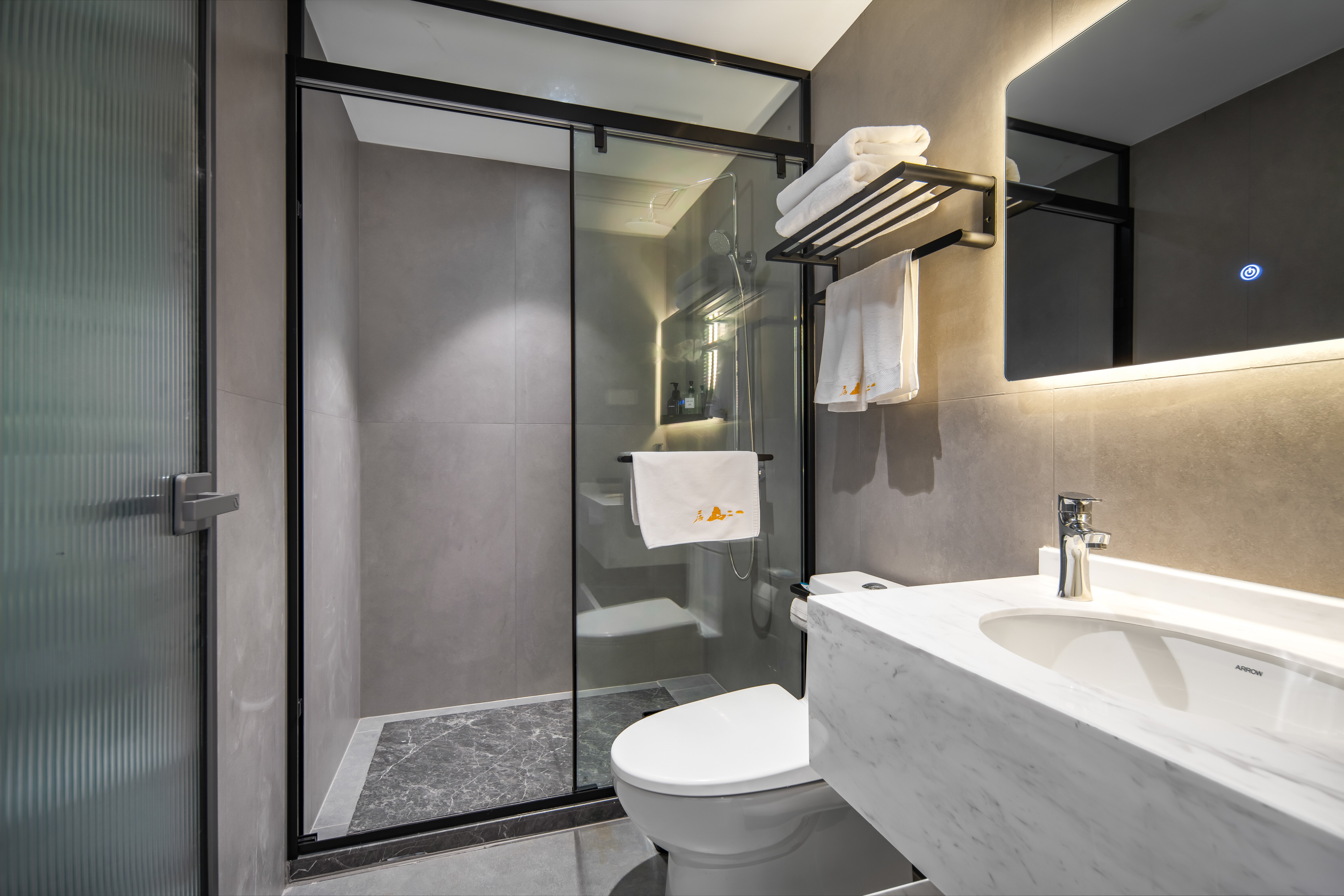 见山·大床房（全屋暖气+巨幕投影+戴森吹风机）