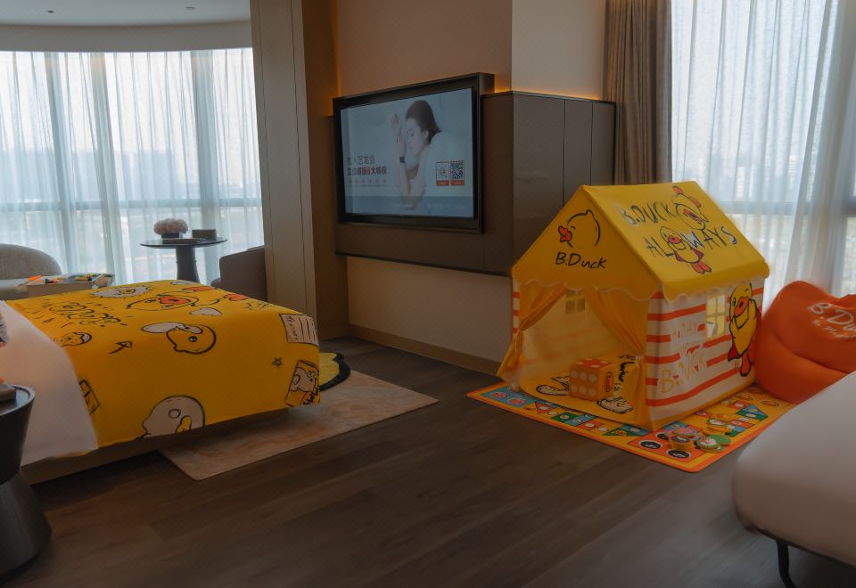 小黄鸭主题家庭房（智能客控+森林氧吧）