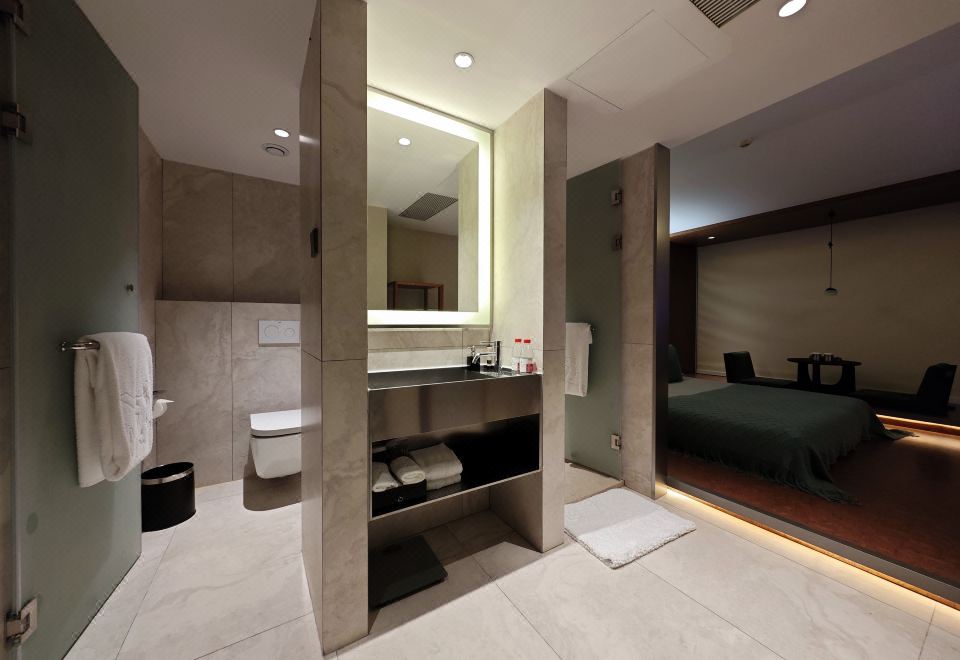 翠湖寒·露营投影高级大床房（新世代PS5主机游戏）