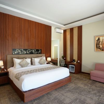 Suite King Bedroom Villandra Promo Code