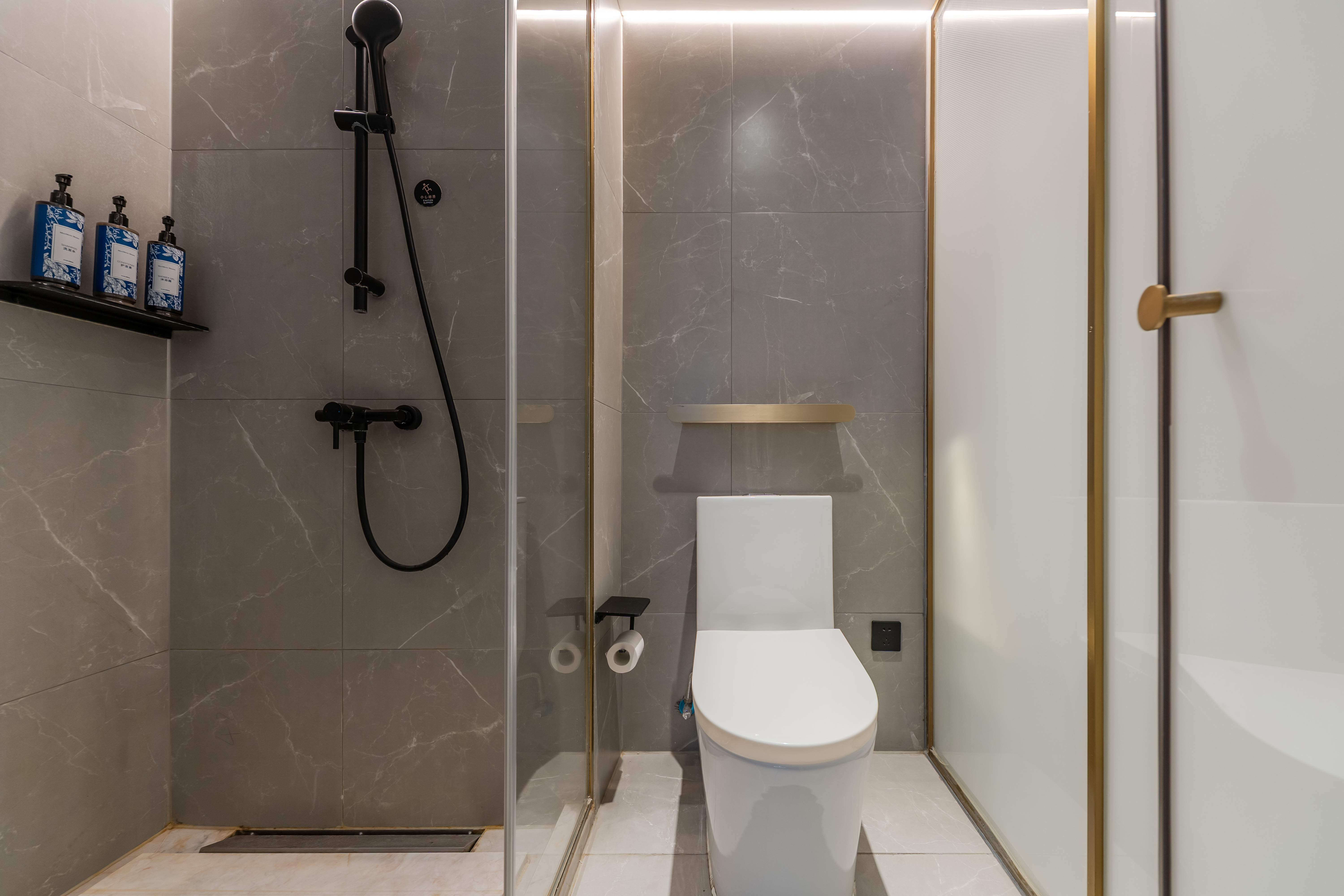 商务大床房（智能投屏+徕芬吹风机）