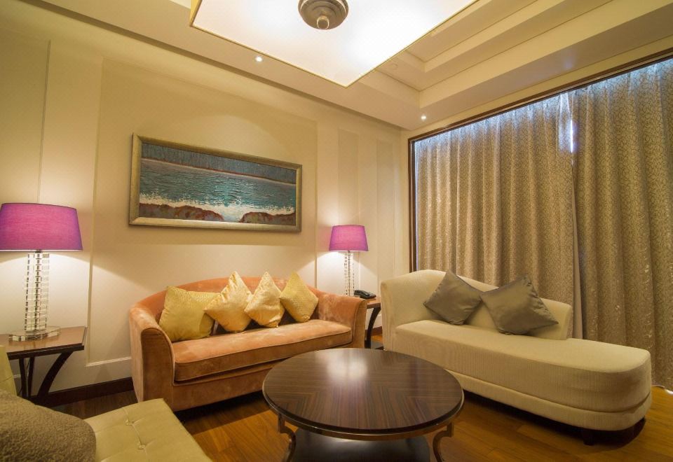 Sheraton Qingdao Jiaozhou HotelDeluxe Suite PKG