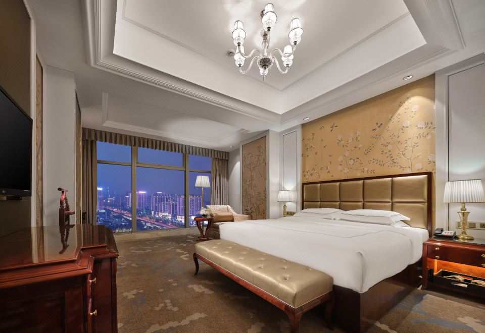 Dongwu New Century Grand Hotel HuzhouExecutive Business Suite (King Koil Mattress + Panoramic Floor-to-Ceiling Window + Lounge Sofa)