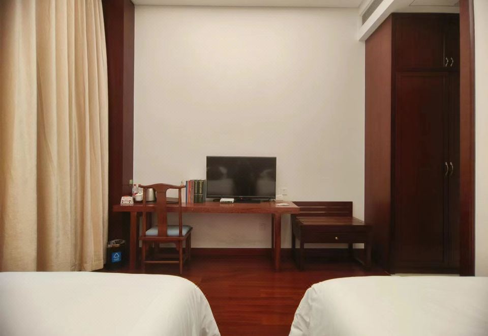 Tiantai Hot Spring ResortElegant Room (2 Beds)