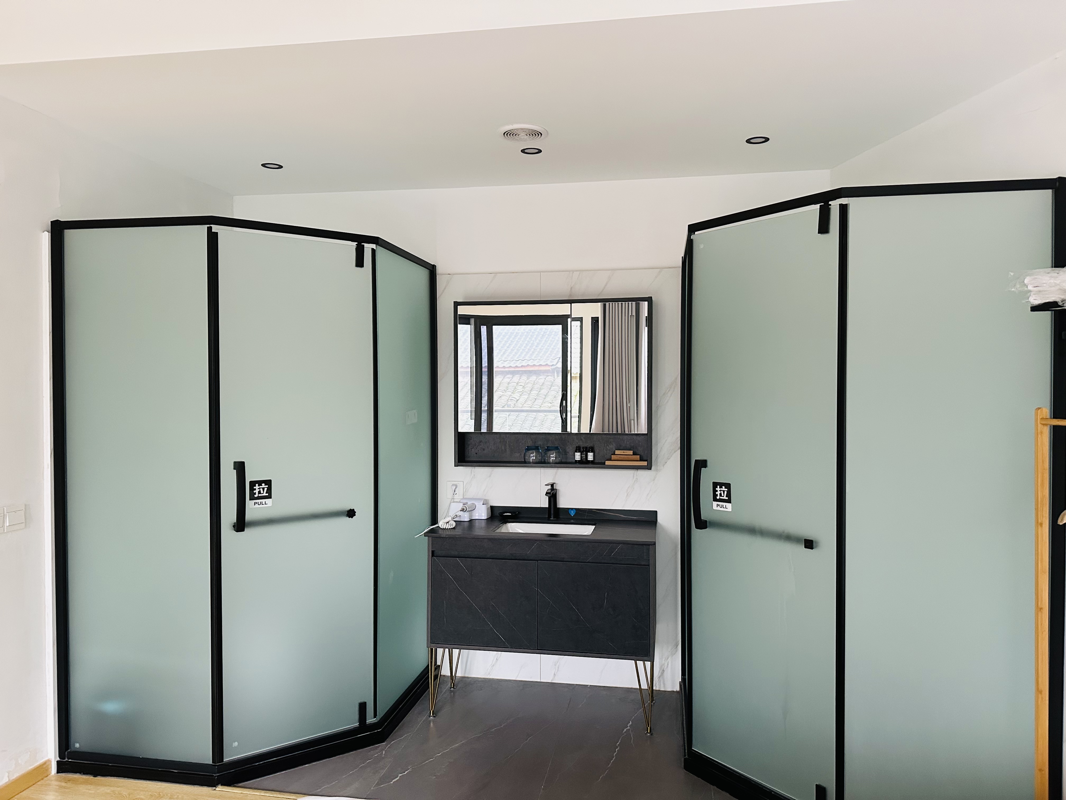 观景露台家庭套房两居室