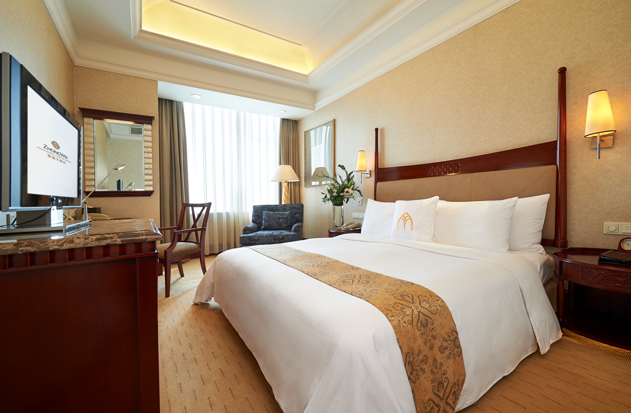 高级大床房【俯瞰繁荣城景·舒睡床垫+汉斯格雅衞浴】