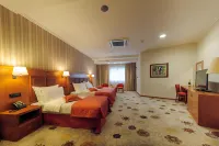 Kings Park Hotel