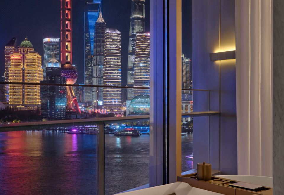 东方明珠景观豪华大床房