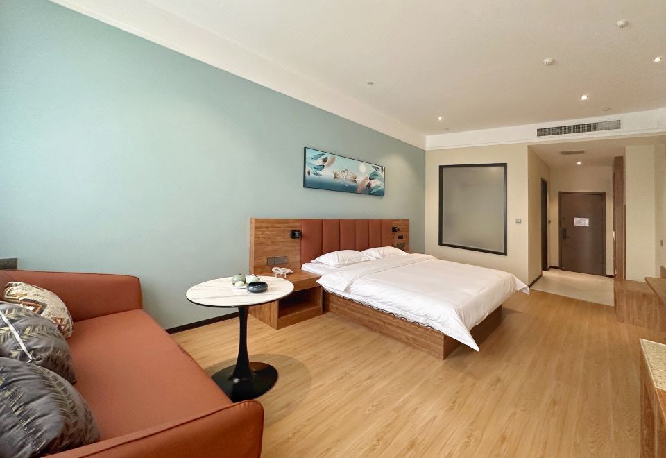 Privilege Queen Room