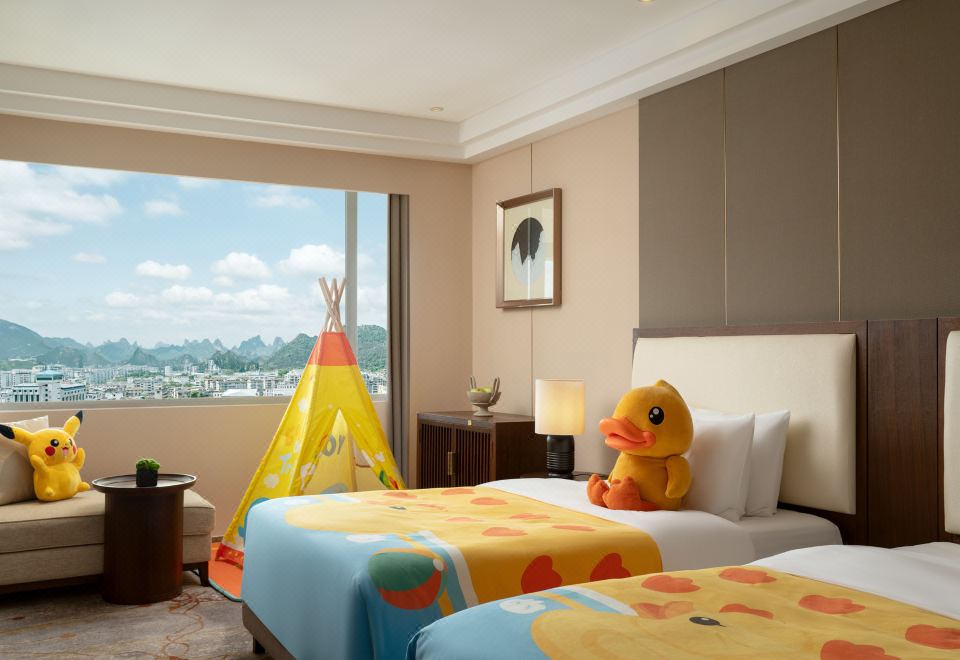 童趣盎然·小黄鸭亲子主题房丨小童帐篷+伴眠玩偶+浴缸