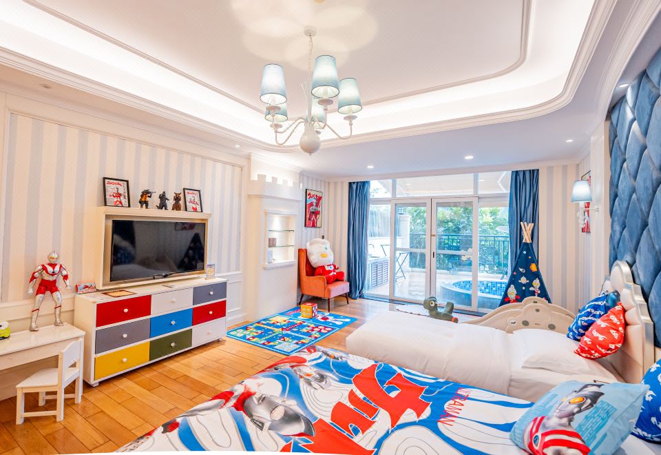 奧特曼親子主題温泉房丨獨立泡池