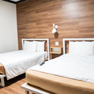 標準雙人間 - 帶2張雙人床和私人浴室 阿姆斯特丹旅舍優惠