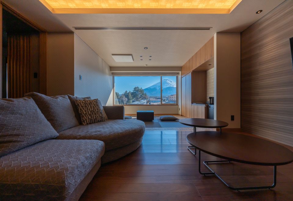 附樓富士山景頂層寬敞特別房帶浴缸