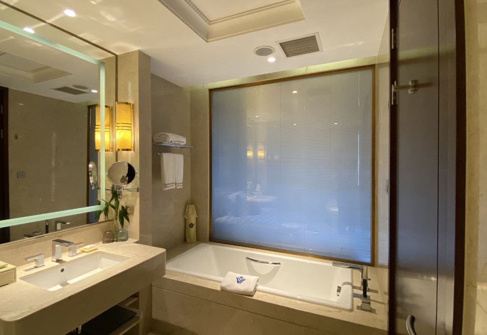 Wyndham Grand Plaza Royale Changsheng JiangyinSuperior Room (Double Bed)