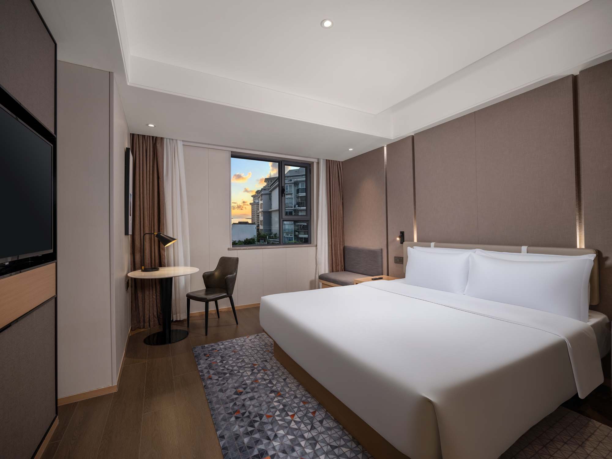 Holiday Inn Express Zhuhai Grand Theater by IHG豪华海景大床房（SOAK品牌洗护沐+度假观海+minibar）